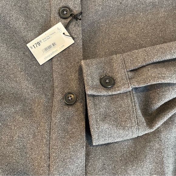 Anián - The Painters Coat - Wolf - L - Picture 9 of 10